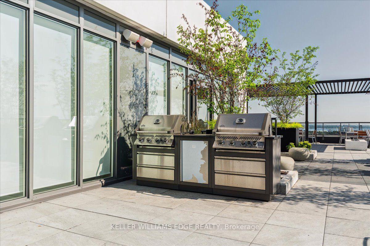 212 King William St, #612