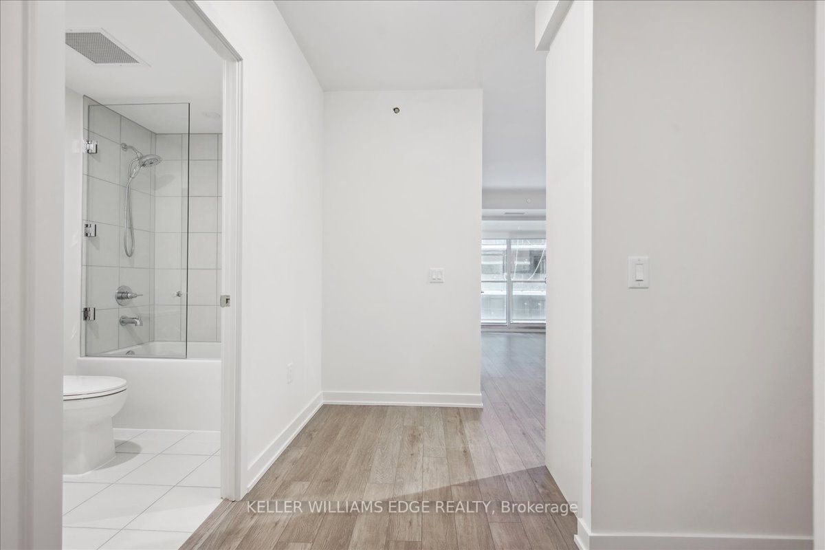 212 King William St, #612