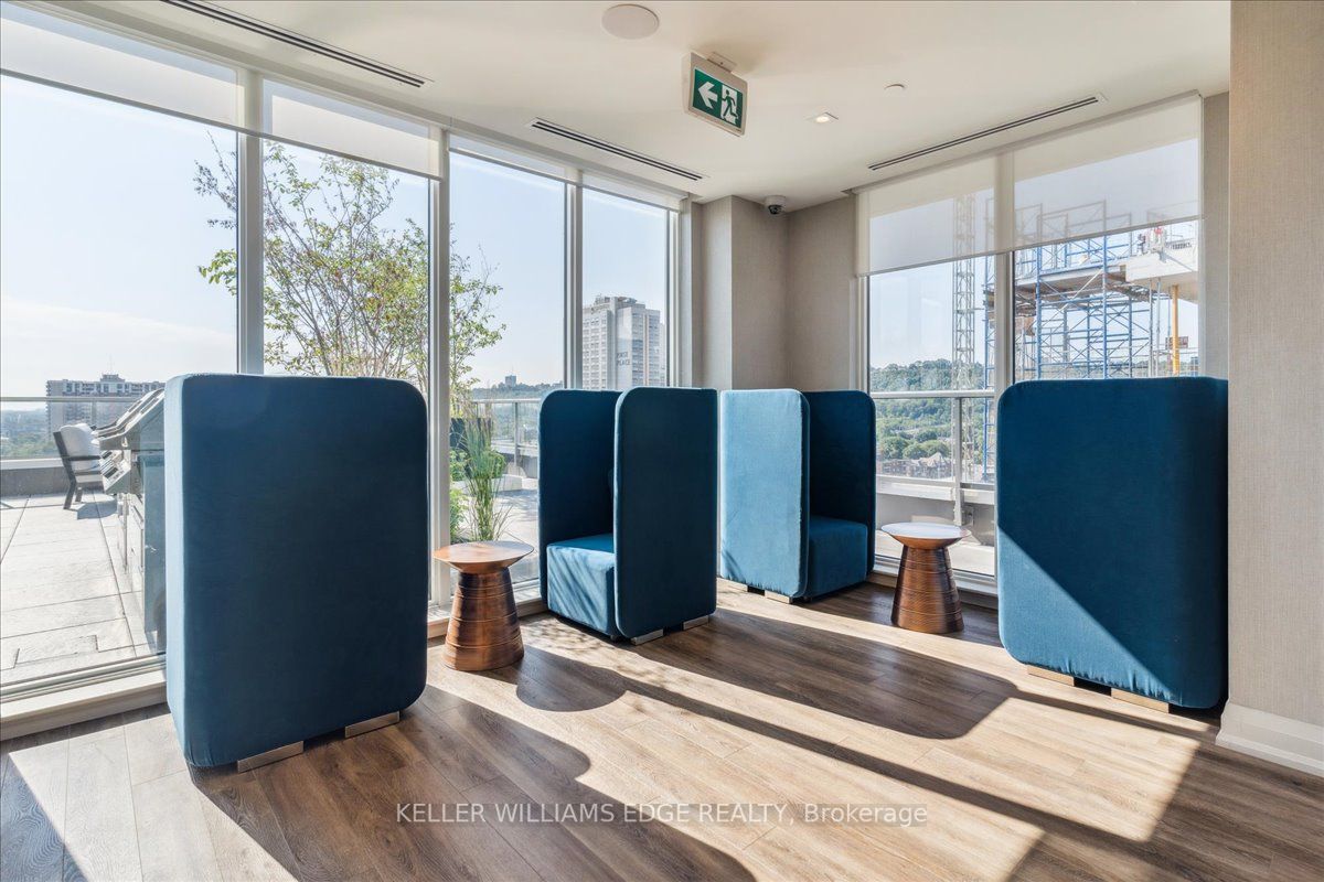 212 King William St, #612