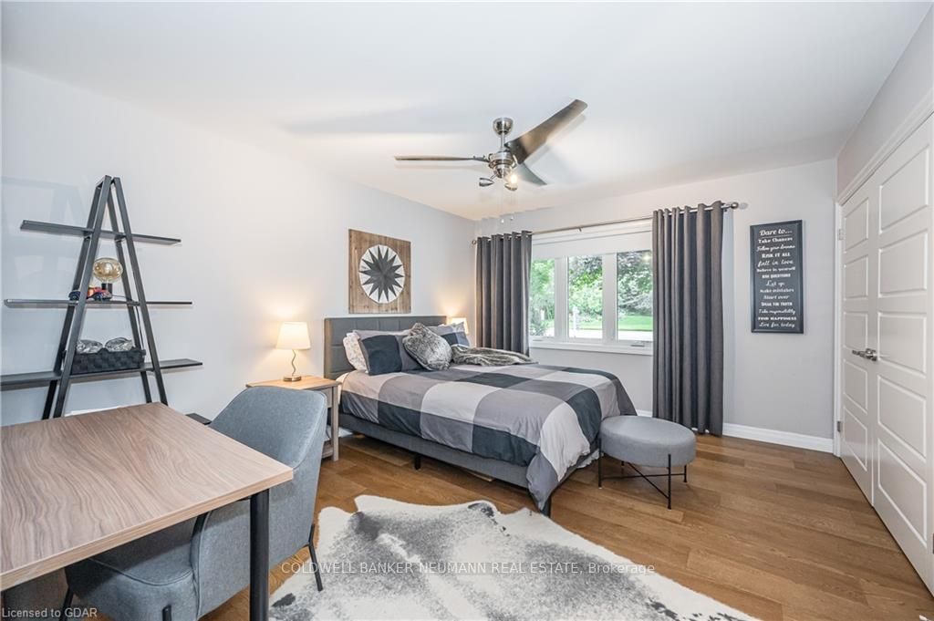 21 Monticello Cres