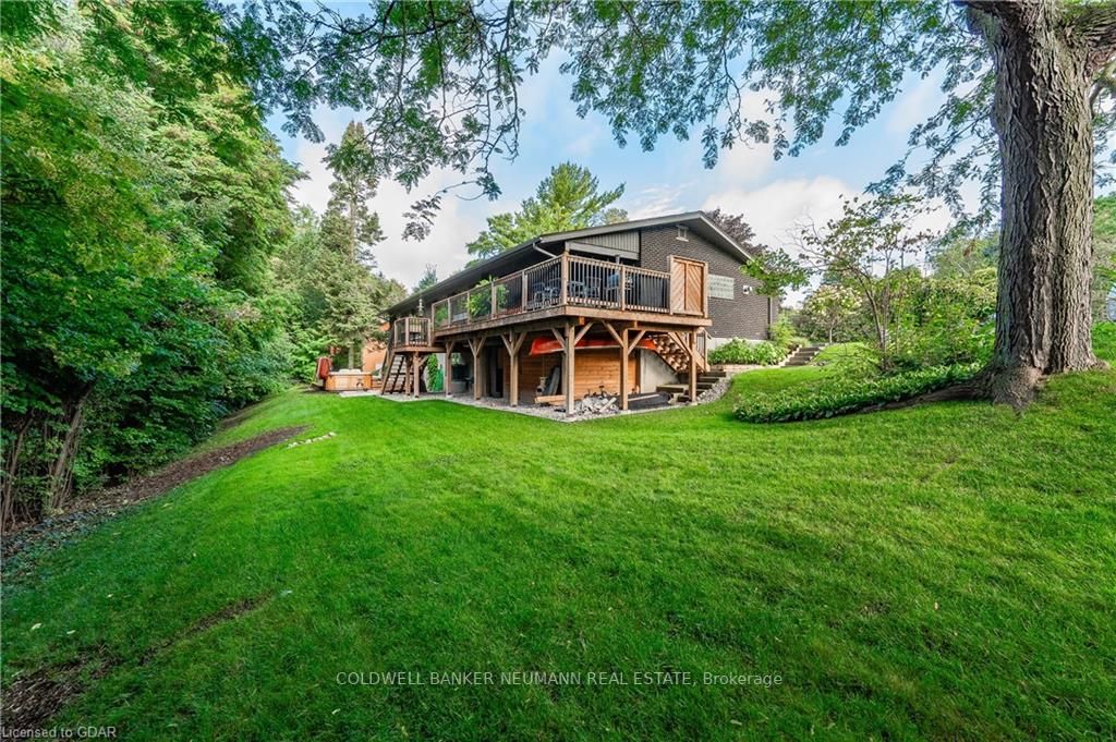 21 Monticello Cres