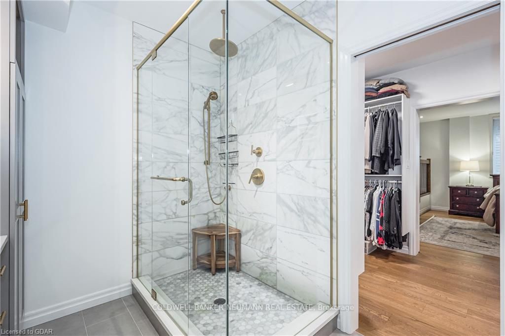 21 Monticello Cres