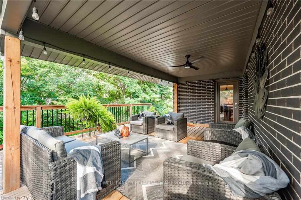 21 Monticello Cres