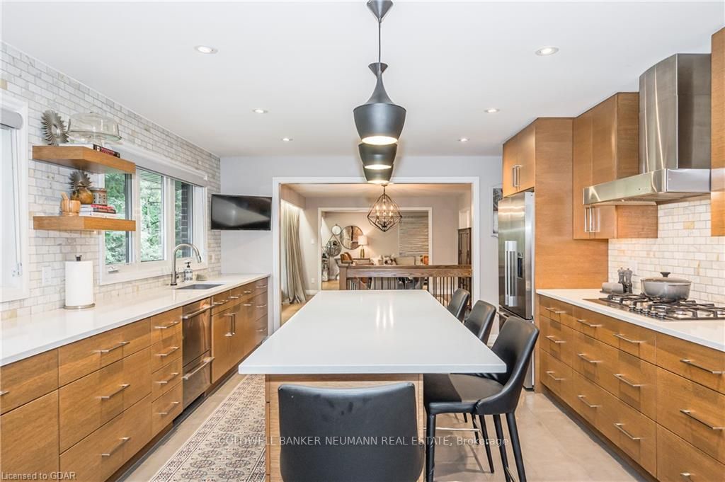 21 Monticello Cres