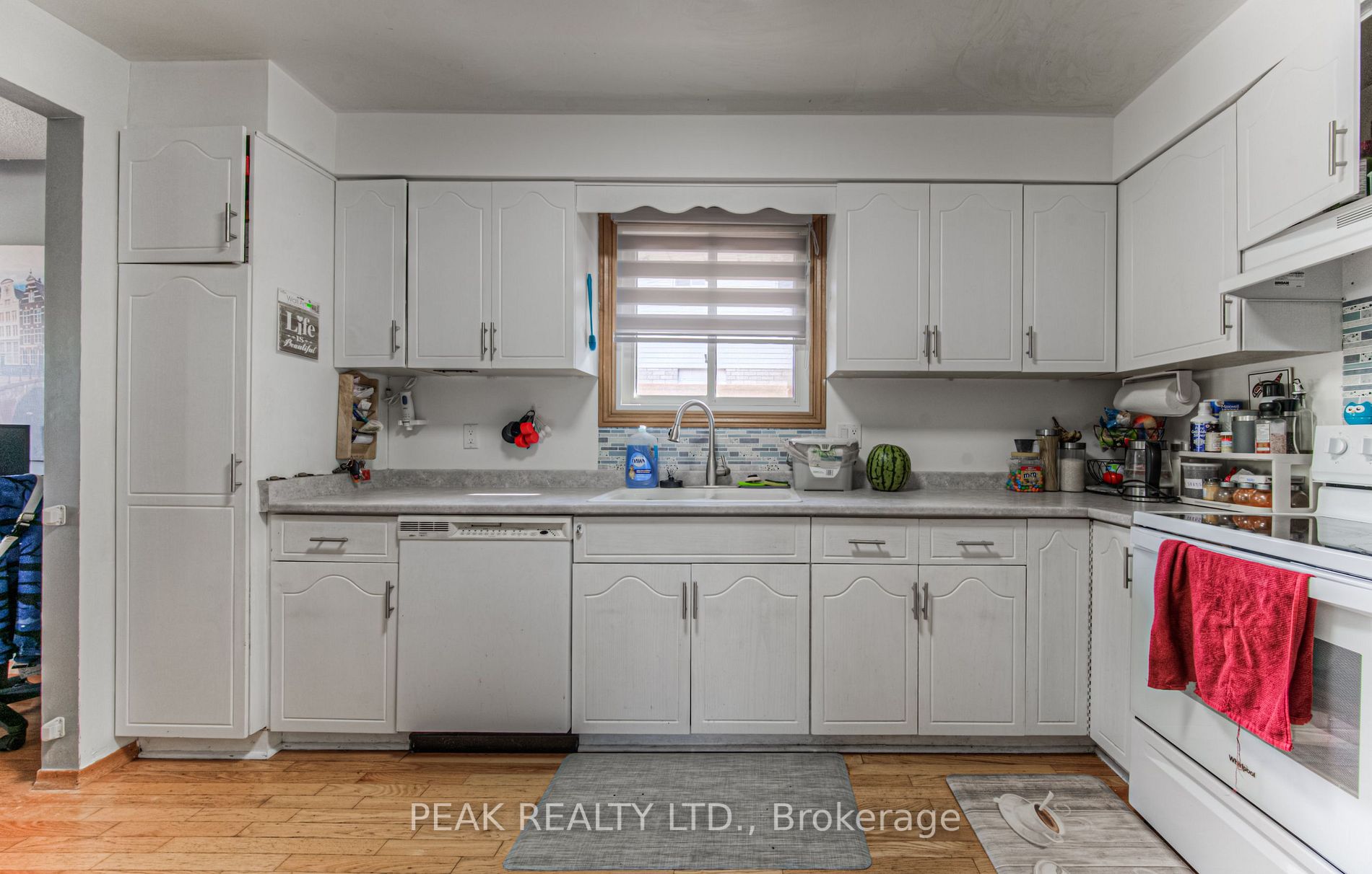 205 Rittenhouse Road E
