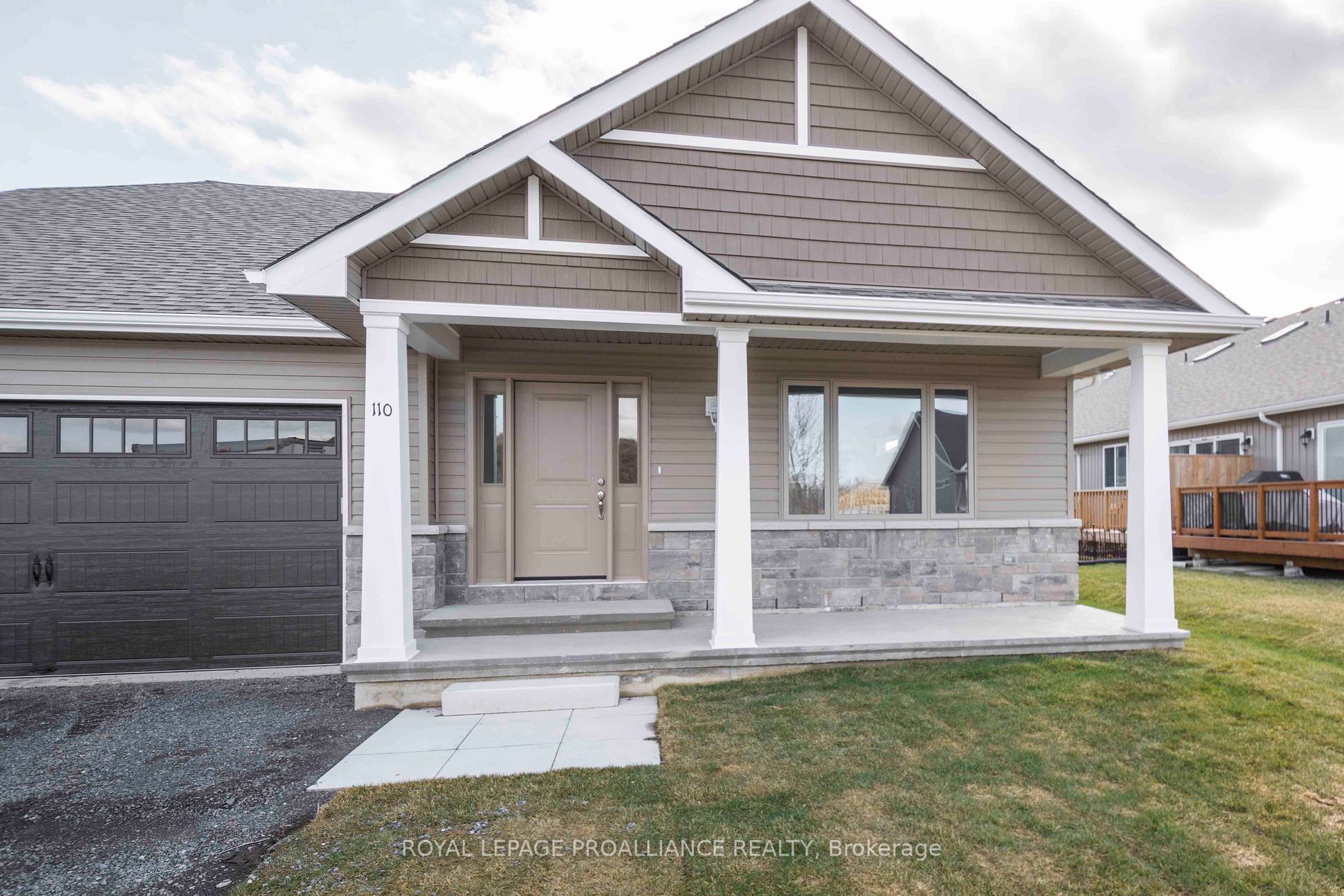 110 Farrington Cres