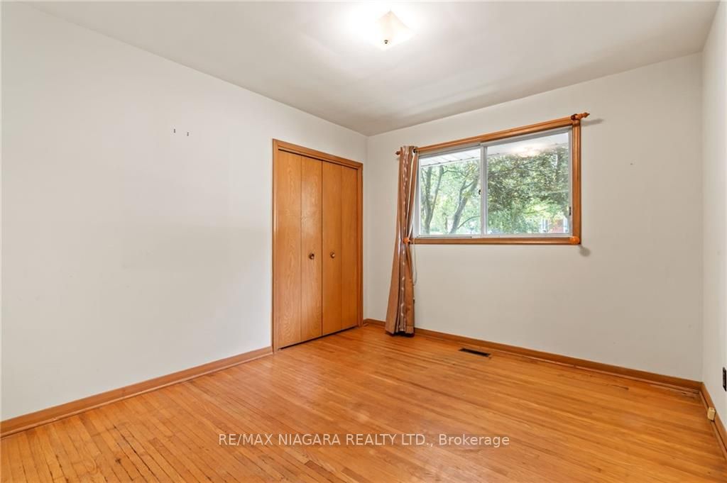 17 Allandale Dr
