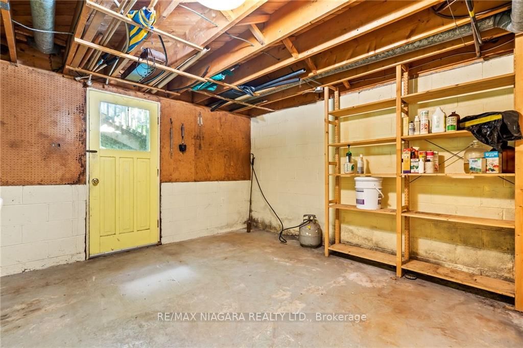 17 Allandale Dr