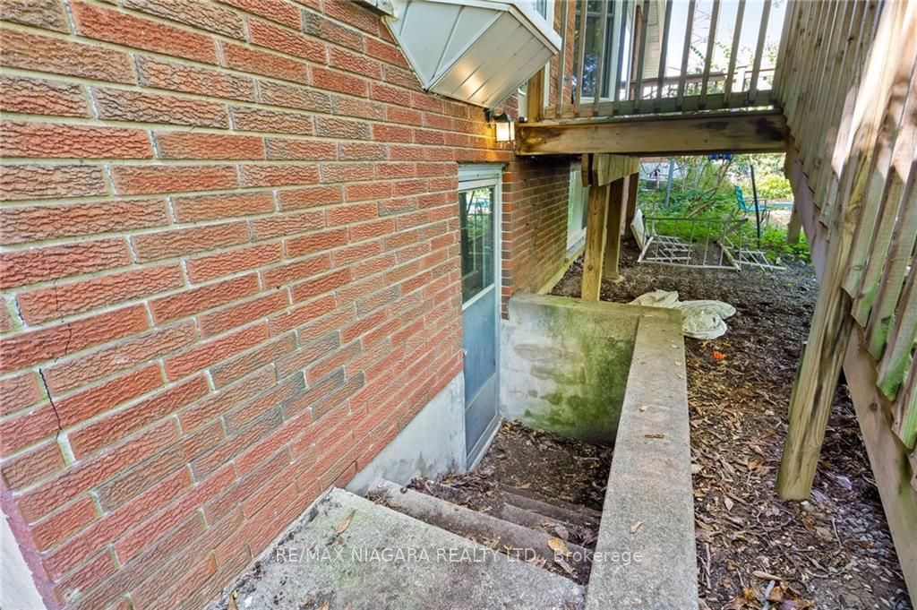 17 Allandale Dr
