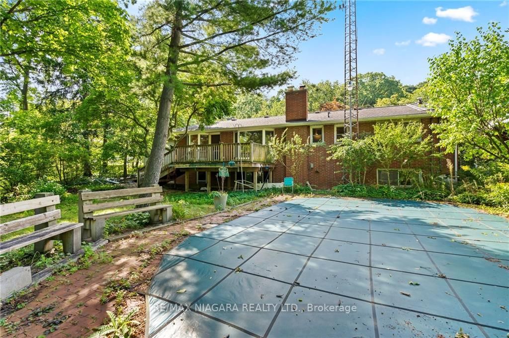 17 Allandale Dr