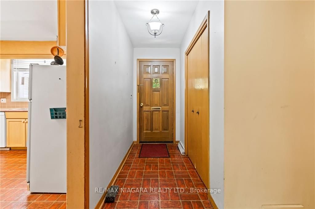 17 Allandale Dr