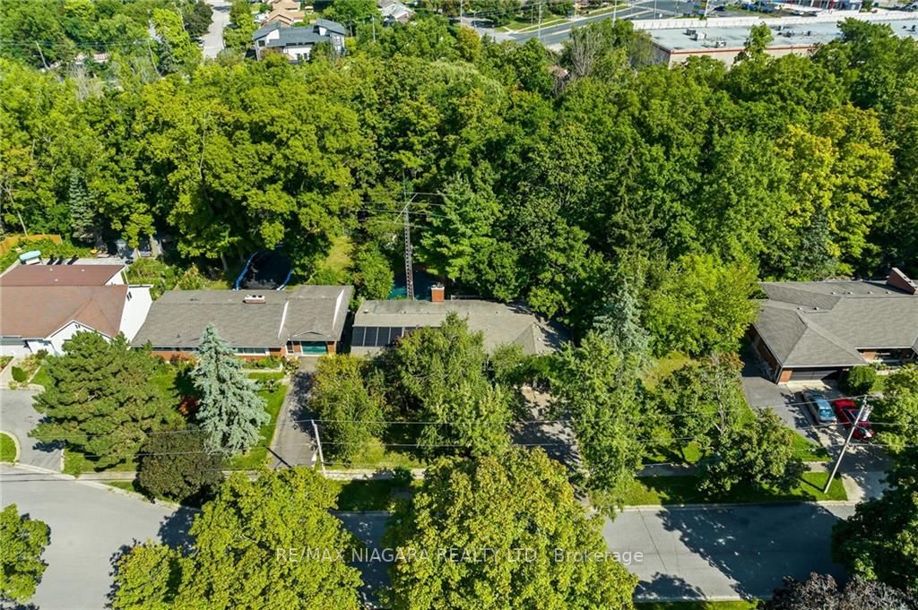 17 Allandale Dr