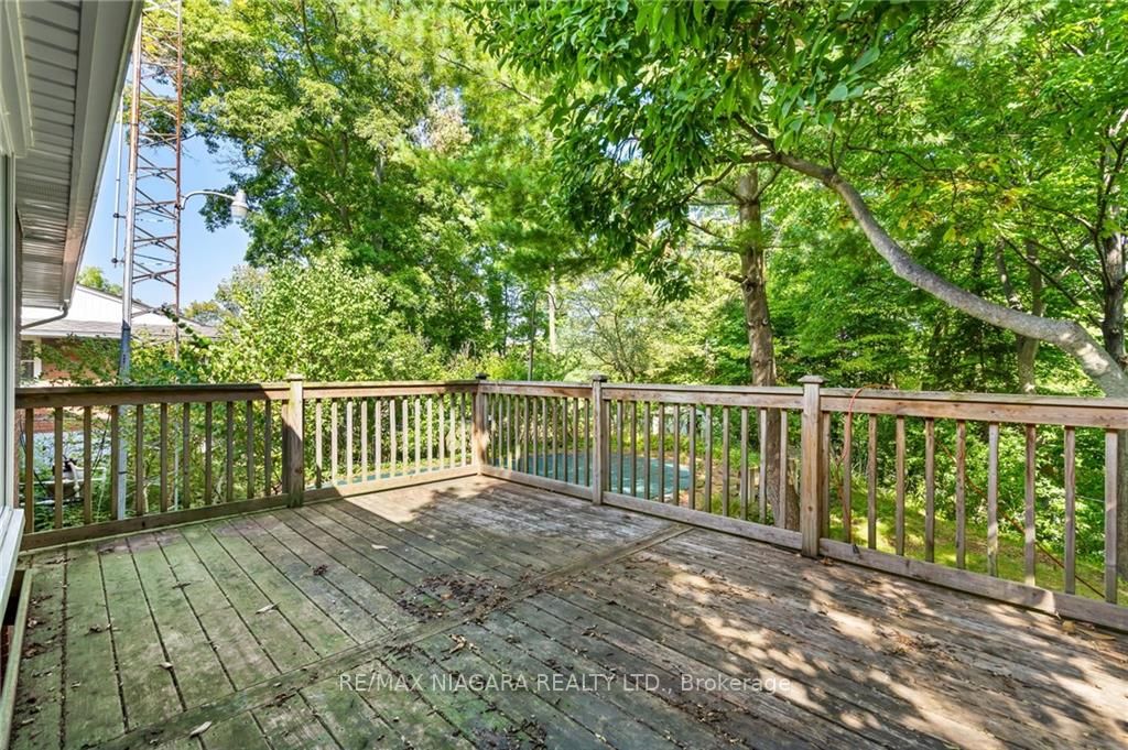 17 Allandale Dr