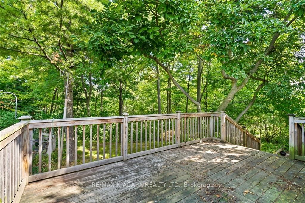 17 Allandale Dr