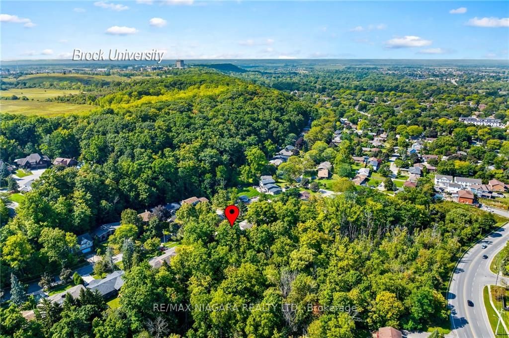 17 Allandale Dr
