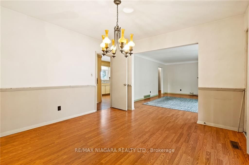 17 Allandale Dr