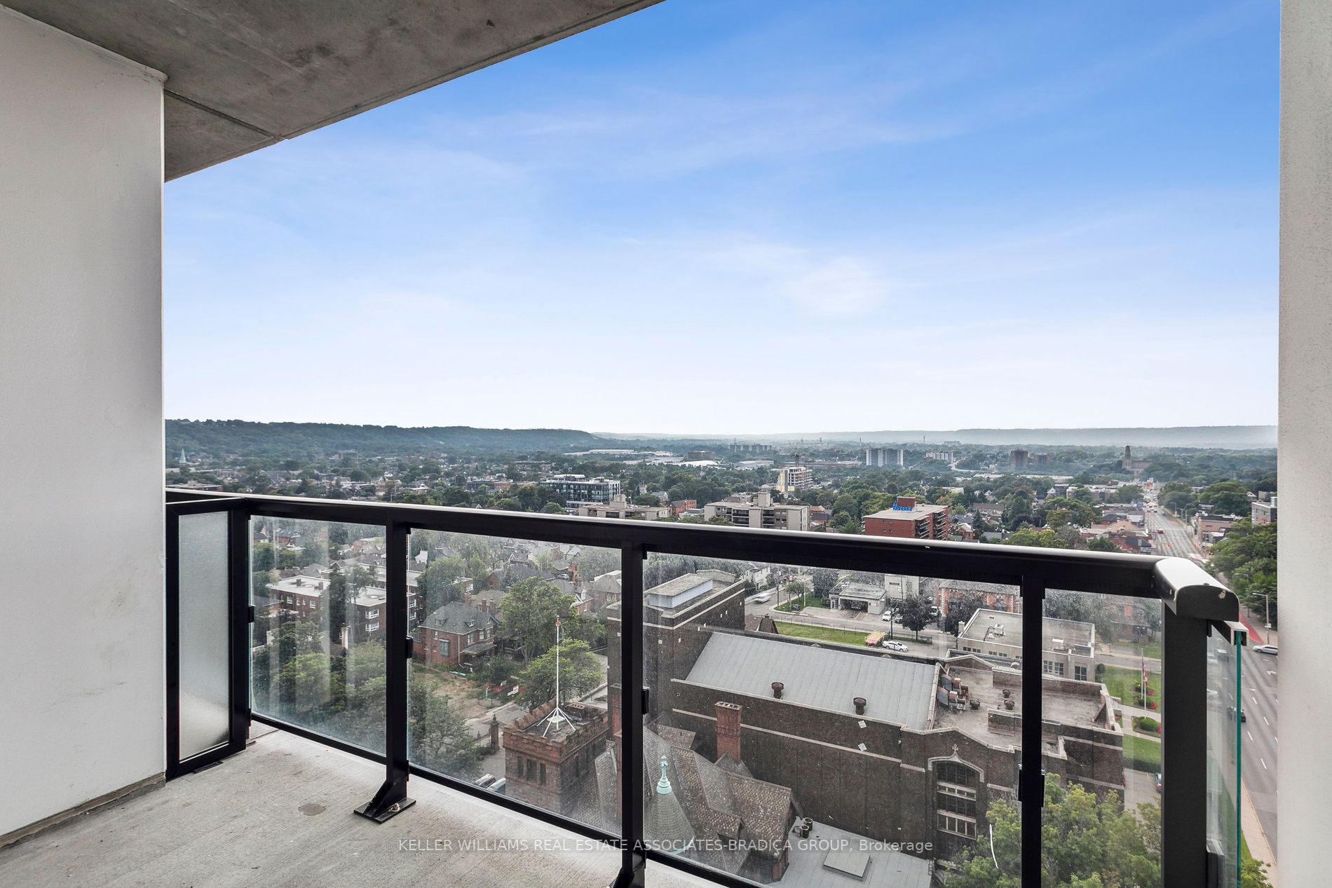 15 Queen Street S, #1507