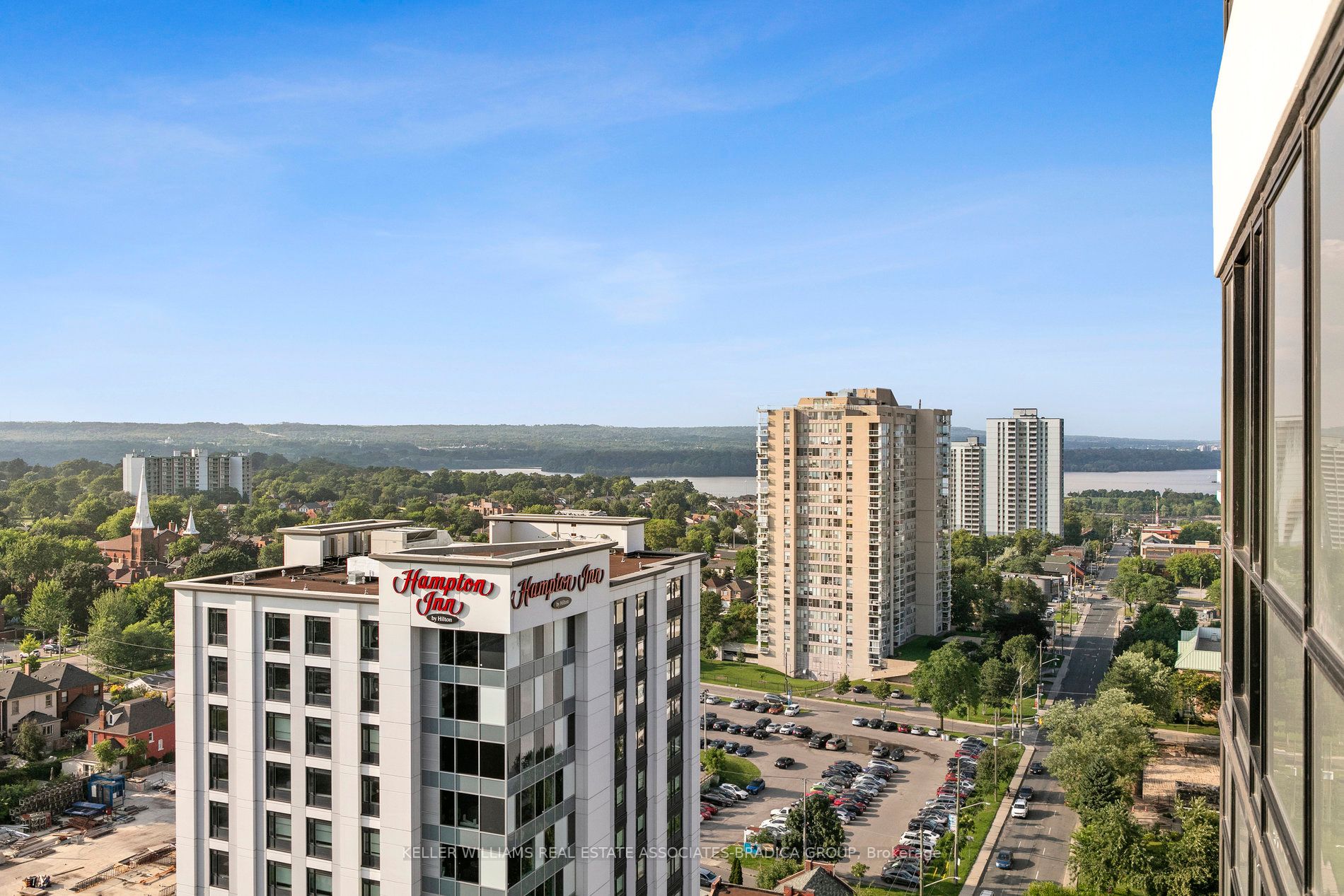 15 Queen Street S, #1507