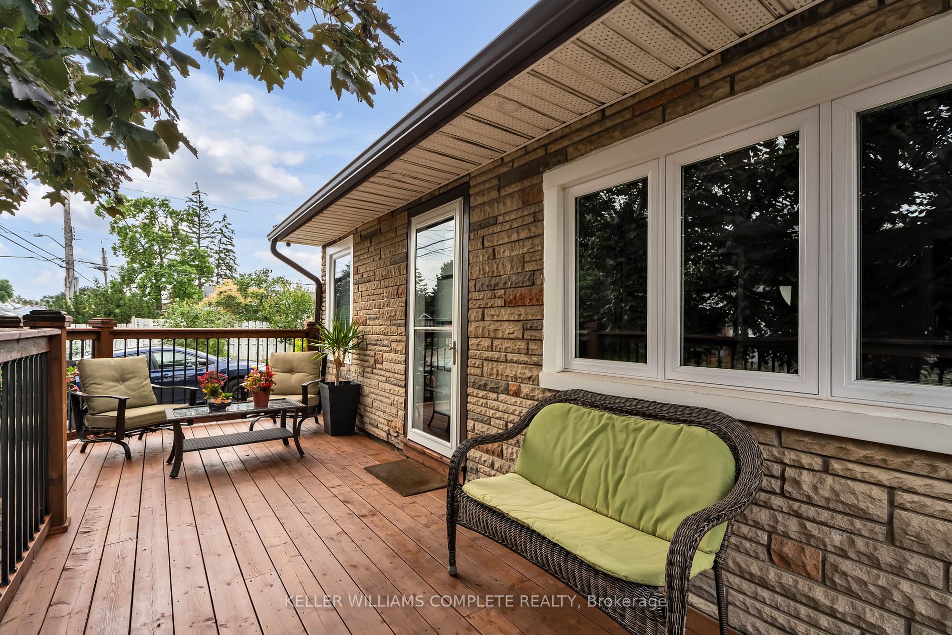 73 Normanhurst Ave