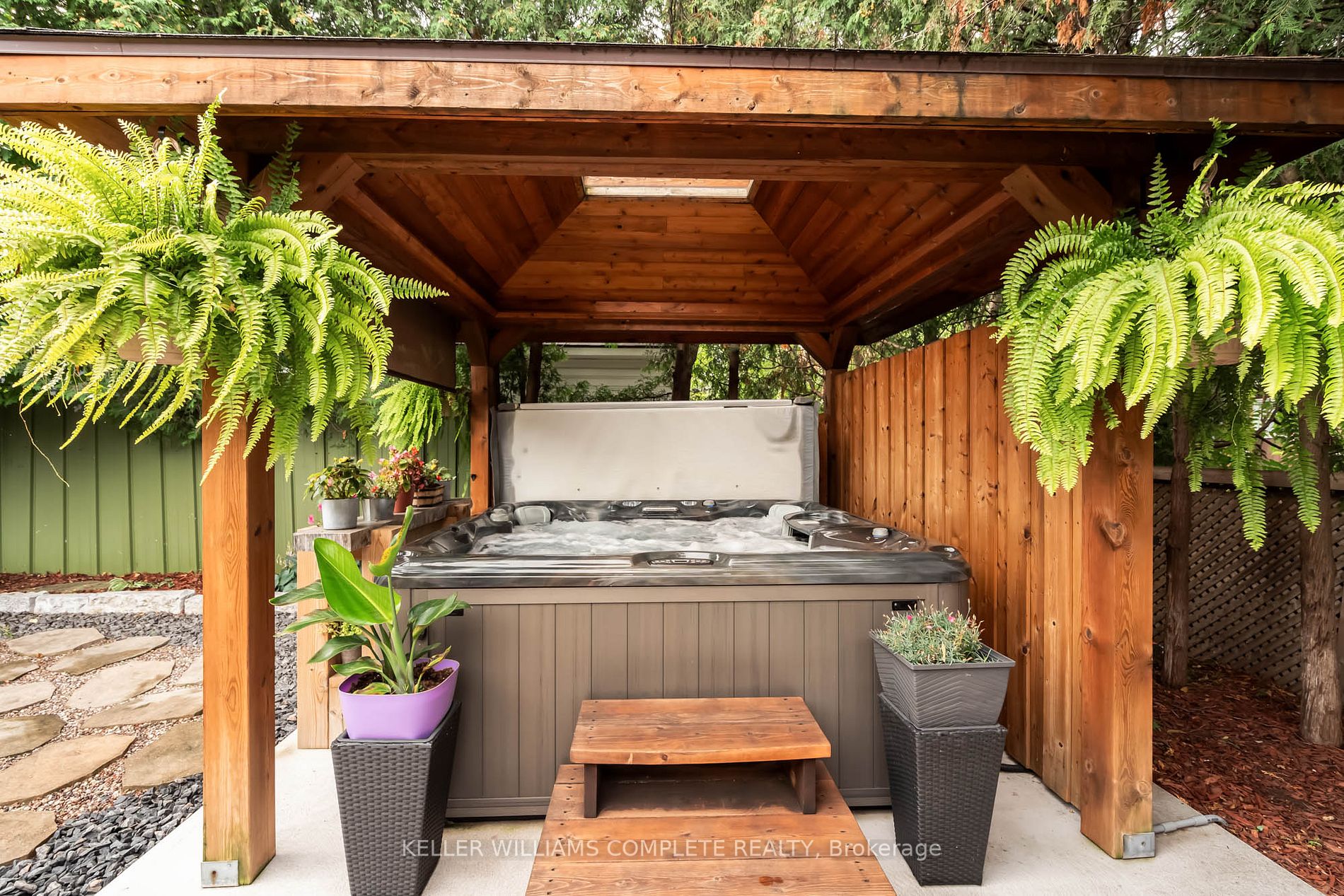 73 Normanhurst Ave