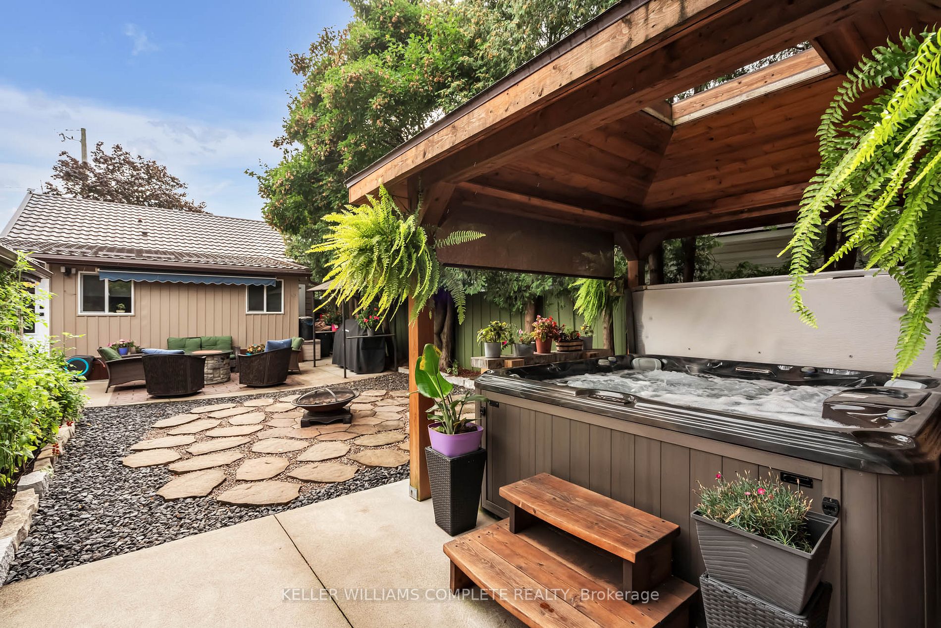 73 Normanhurst Ave