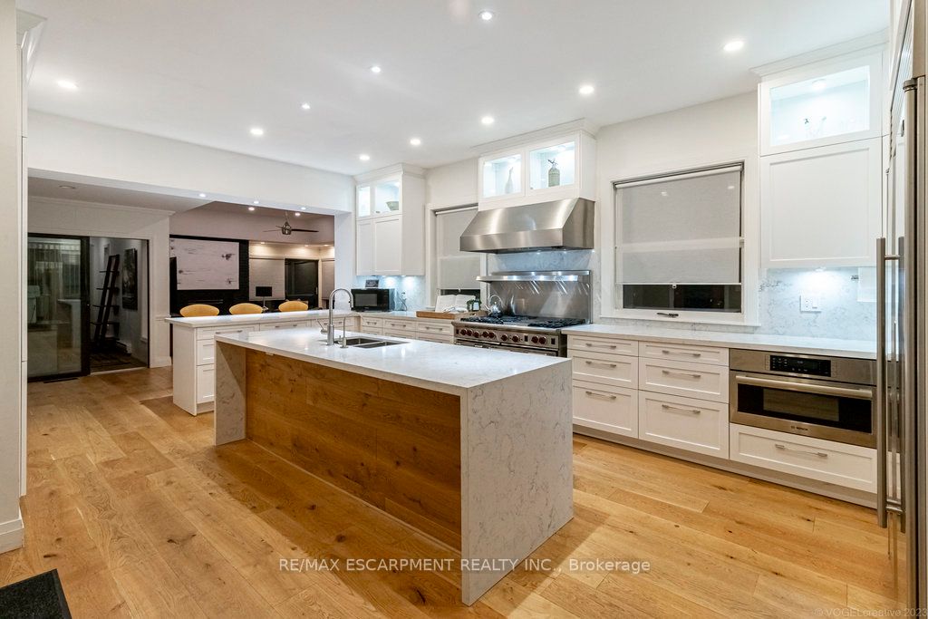 180 Concession St