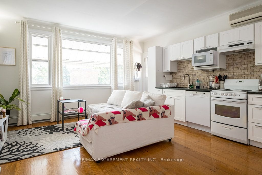 180 Concession St