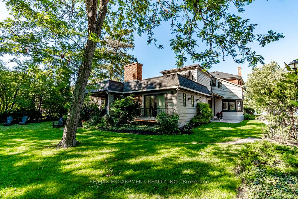 180 Concession St