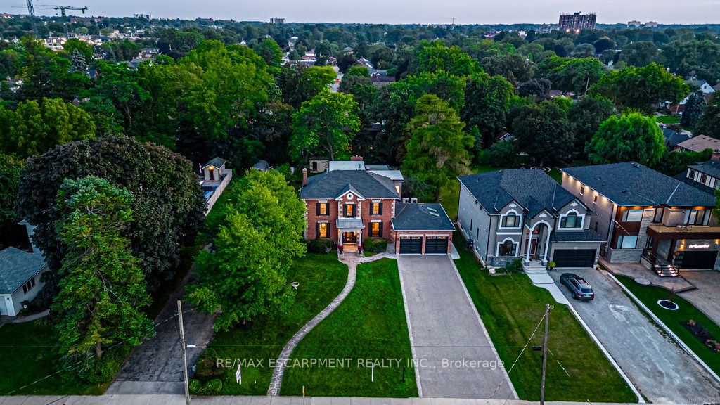 180 Concession St