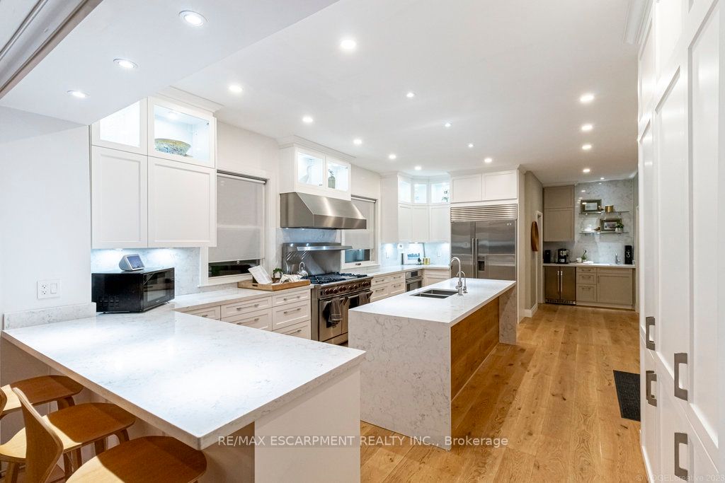 180 Concession St