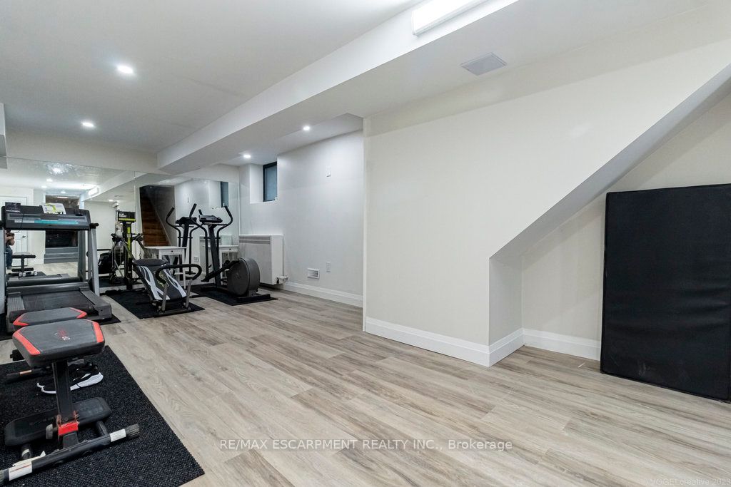180 Concession St