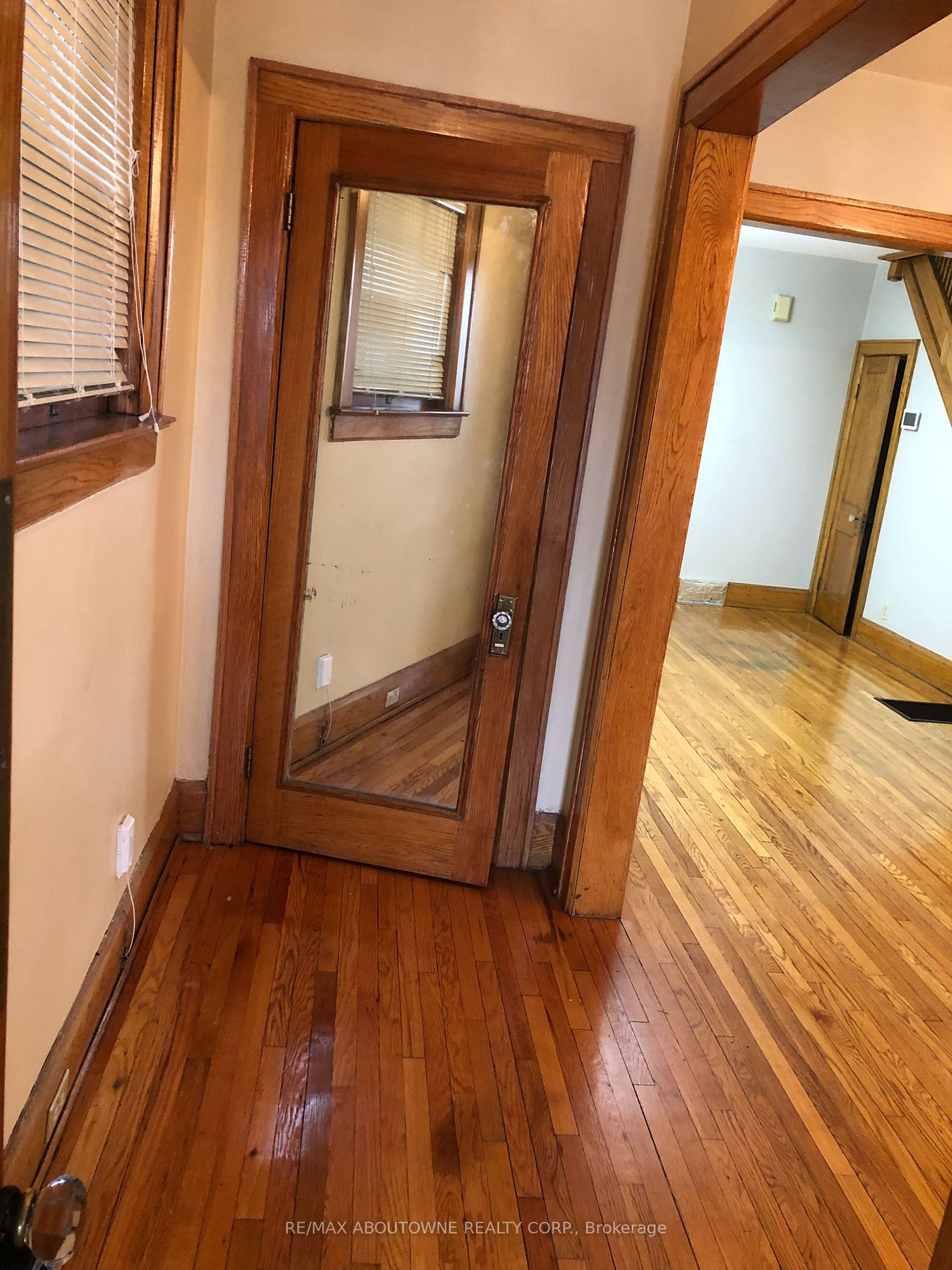 206-208 Hall Ave