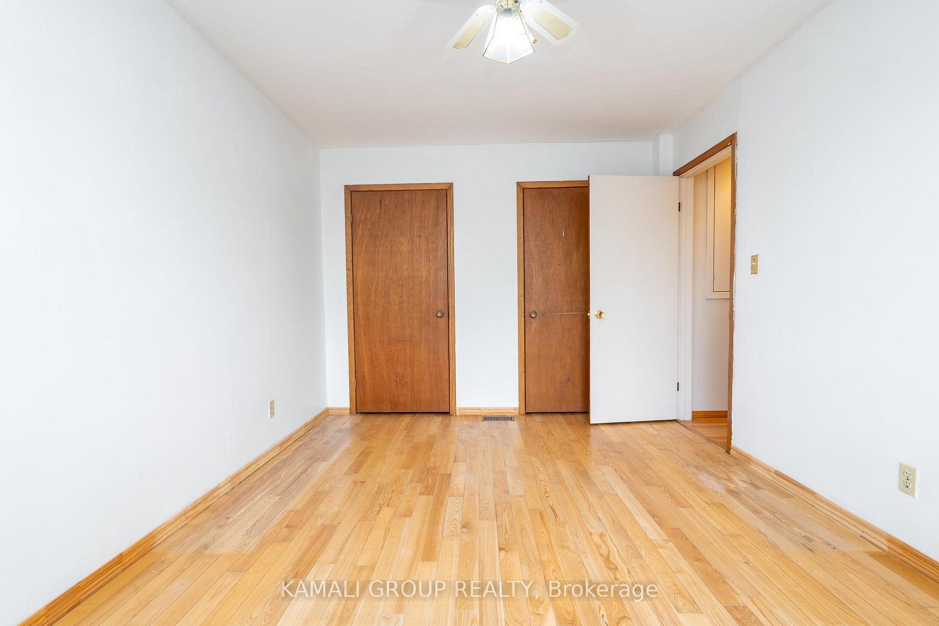 638 Carlton St, #Main