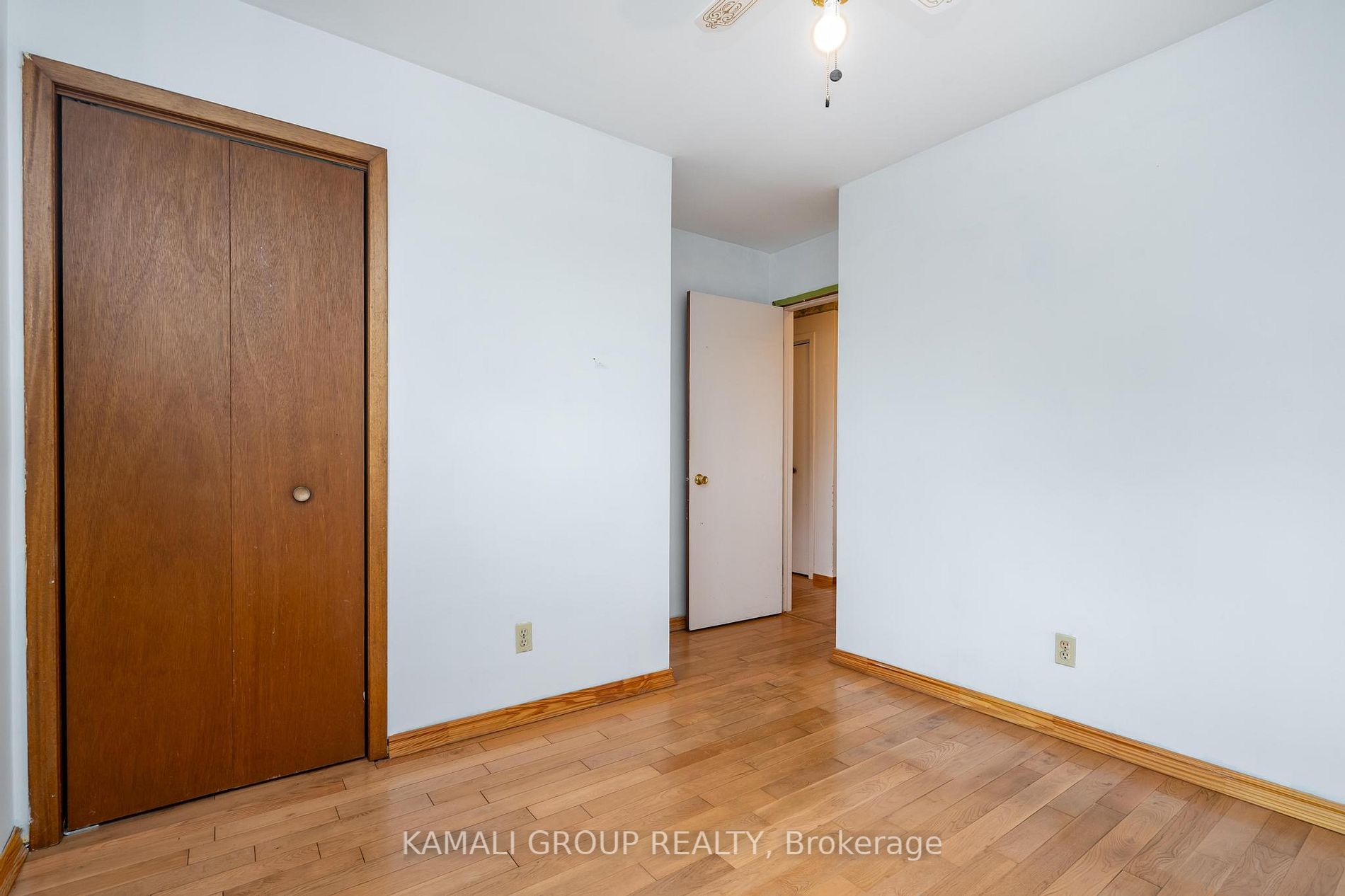 638 Carlton St, #Main