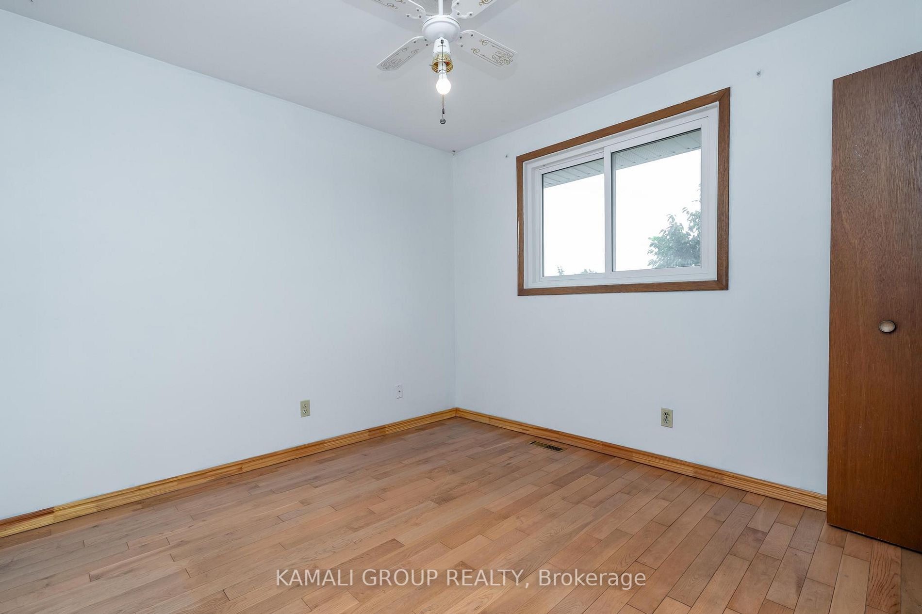 638 Carlton St, #Main