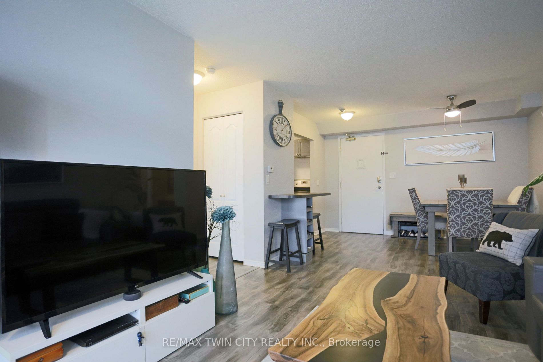 107 Bagot Street, #208
