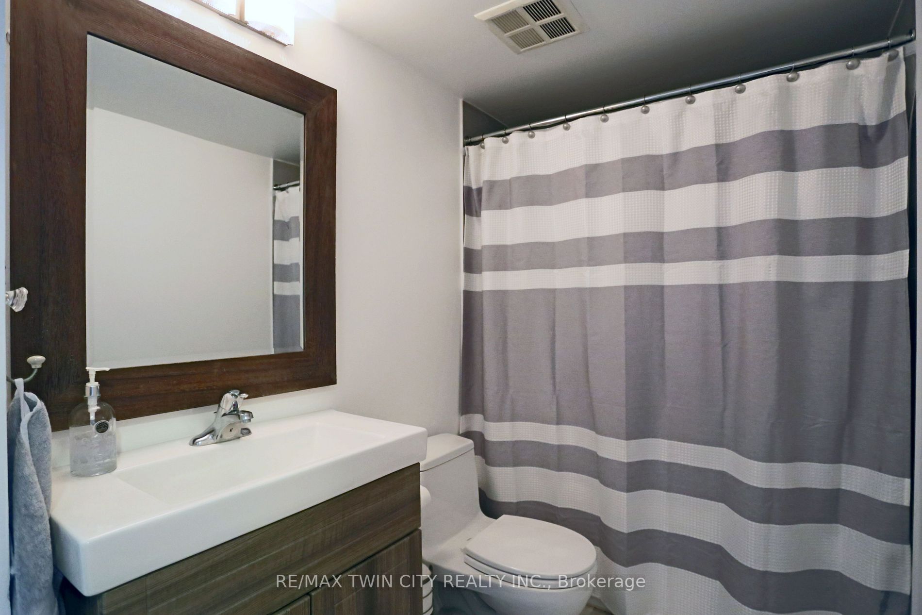 107 Bagot Street, #208