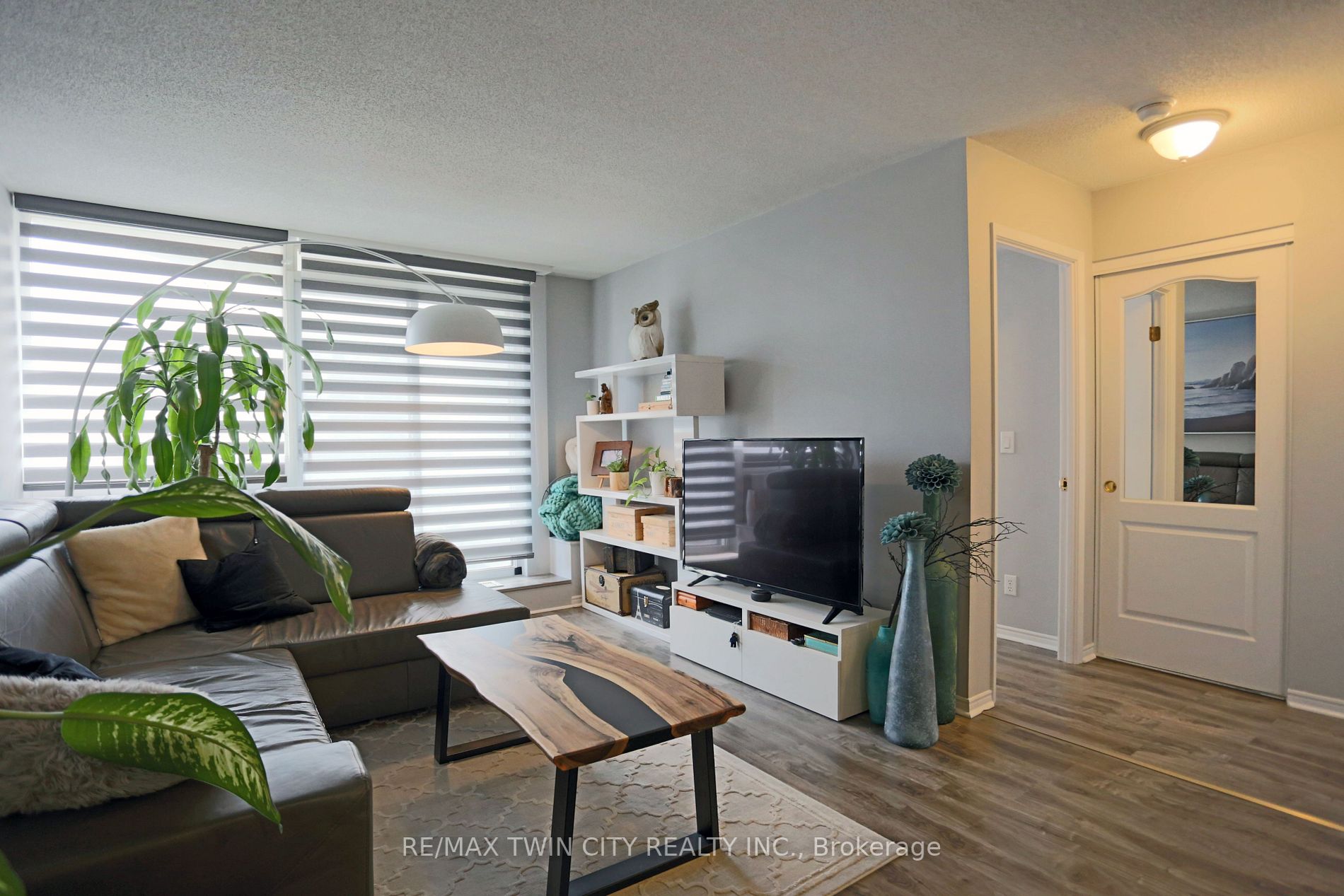 107 Bagot St, #208