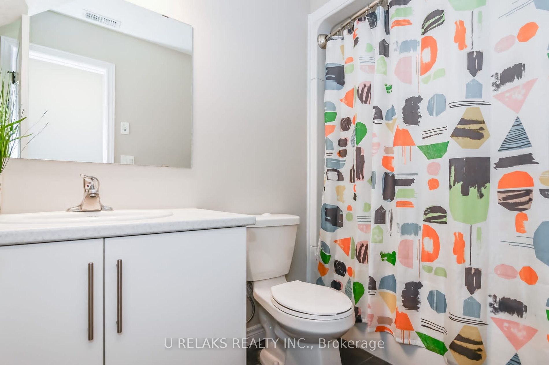333 Gosling Gardens, #203