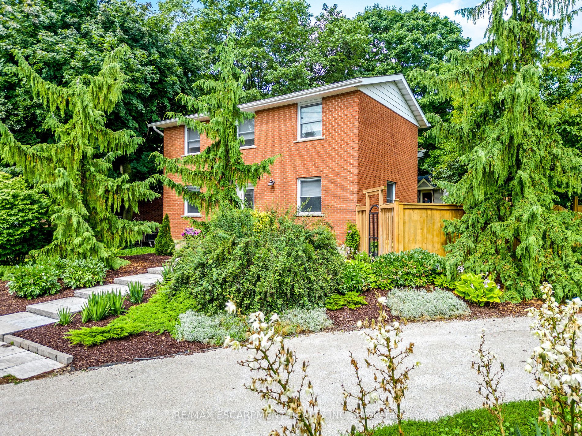 156 Jackson St