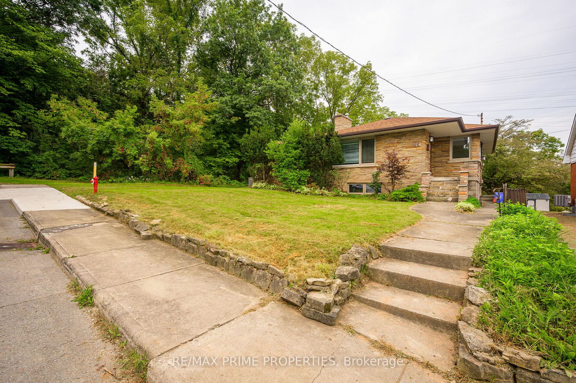 44 Brodick St S