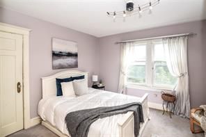 148 Rosslyn Ave N