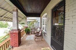 148 Rosslyn Ave N