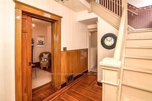 148 Rosslyn Ave N