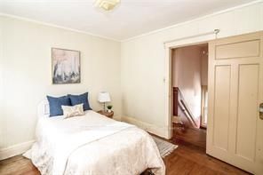 148 Rosslyn Ave N