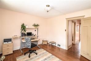 148 Rosslyn Ave N