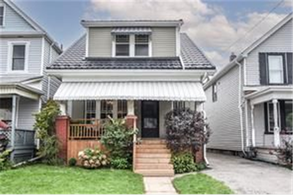 148 Rosslyn Ave N
