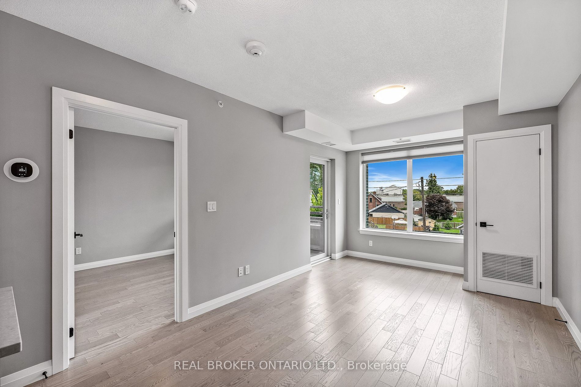 63 Arthur Street S, #213