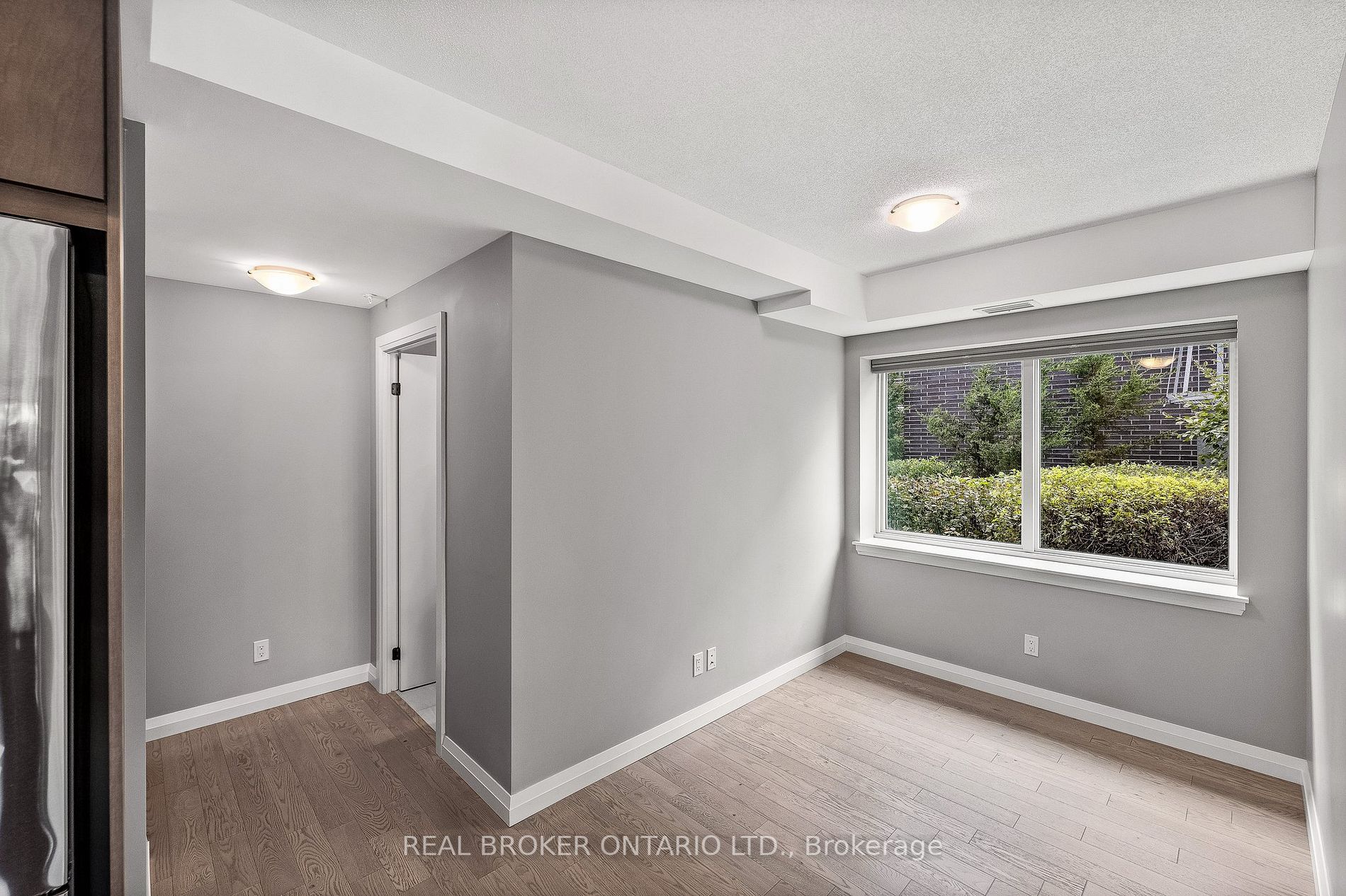 63 Arthur Street S, #213
