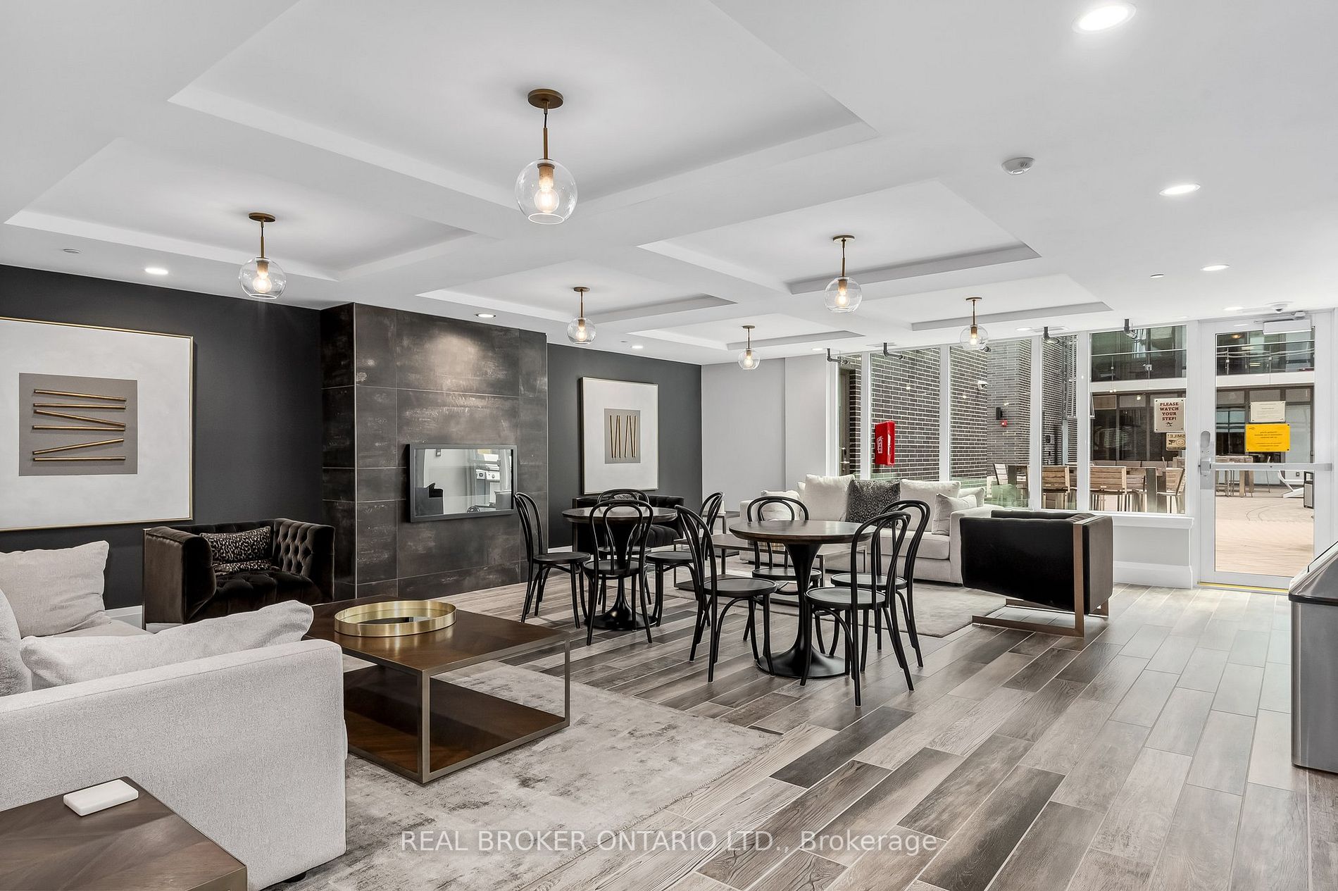 63 Arthur Street S, #213